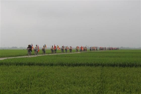 Thanh Hóa: PG huyện Triệu Sơn đạp xe mừng Phật đản ảnh 1 Phật giáo Triệu Sơn tưng bừng chào đón ngày Phật đản