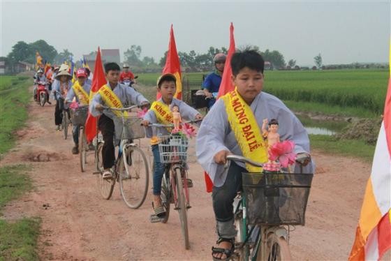 Thanh Hóa: PG huyện Triệu Sơn đạp xe mừng Phật đản ảnh 10 Phật giáo Triệu Sơn tưng bừng chào đón ngày Phật đản