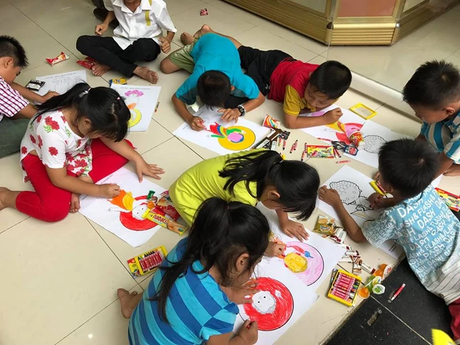 Mùa Đản sinh, gieo hạt giống Phật cho bạn nhỏ ảnh 2 tuanviet 1.jpg