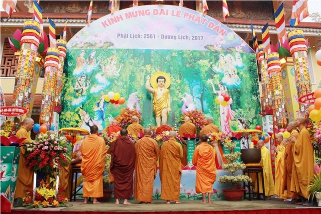 Trang nghiêm lễ Phật đản tại Q.Gò Vấp ảnh 8 15gv.jpg