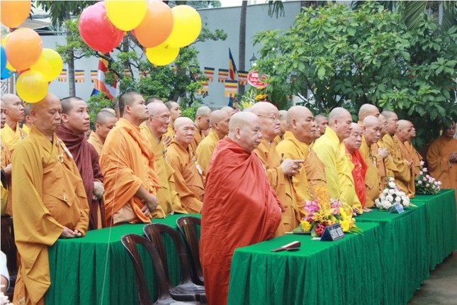 Trang nghiêm lễ Phật đản tại Q.Gò Vấp ảnh 3 3gv1.jpg