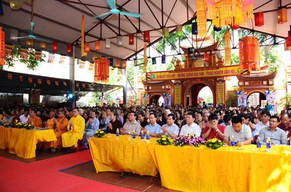 Lào Cai tổ chức Đại lễ Phật đản PL.2561 ảnh 4 dsc_3634.jpg