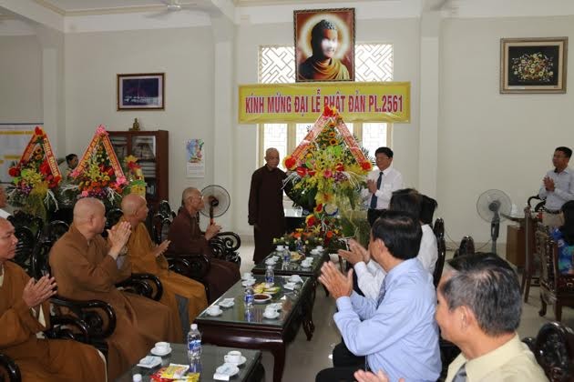 Lãnh đạo TP.Đà Nẵng chúc mừng Phật đản ảnh 1 a dn 1.jpg