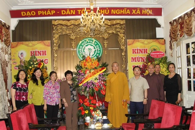 Các đoàn T.Ư, tôn giáo bạn chúc mừng Phật đản TƯGH ảnh 1 img_4796_1_jpg.jpg