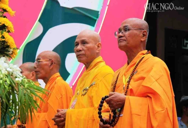 Phat dan Hue (3).jpg