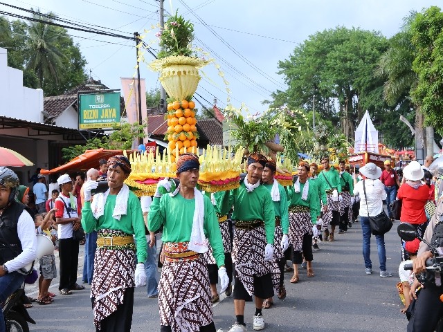Chùm ảnh: Trang nghiêm rước Phật tại Indonesia ảnh 18 Chùm ảnh: Trang nghiêm rước Phật tại Indonesia ảnh 18