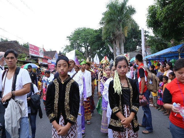 Chùm ảnh: Trang nghiêm rước Phật tại Indonesia ảnh 12 Chùm ảnh: Trang nghiêm rước Phật tại Indonesia ảnh 12