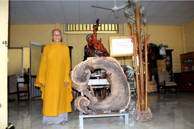 Xh GN897- nguoi xay cau nong thon.jpg