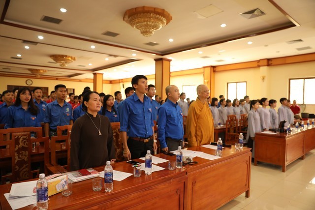 Các nhóm tình nguyện chia sẻ tại chùa Quán Sứ ảnh 1 1_1_jpg.jpg