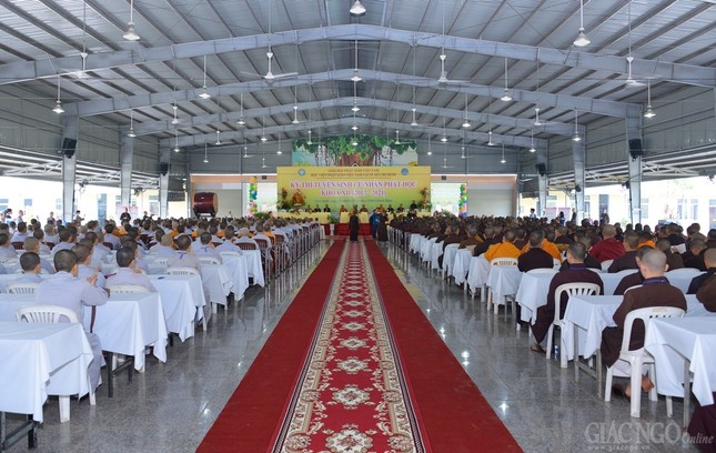 Thi tuyen sinh khoa XII (10).jpg