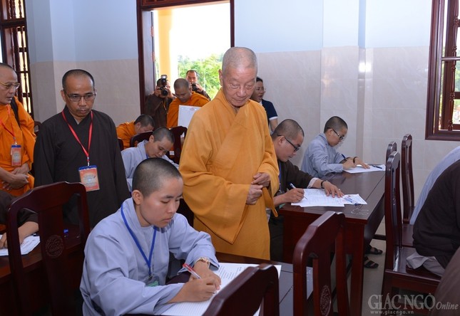 Thi tuyen sinh khoa XII (22).jpg