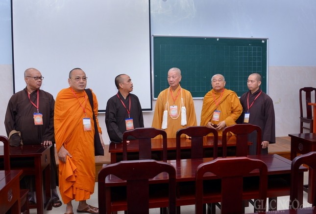 Thi tuyen sinh khoa XII (5).jpg