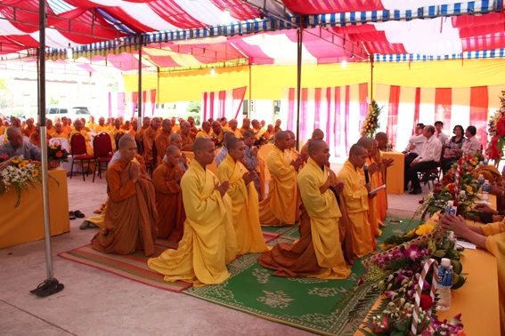 Chu hanh gia an cu phat nguyen.jpg