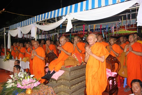 Niem Phat cau gia ho.jpg