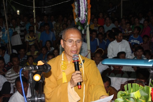 TT Thich Minh Hanh doc dieu van BTS.jpg