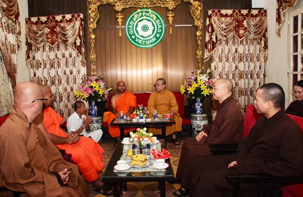 Trung ương Giáo hội tiếp đoàn Phật giáo từ Ấn Độ ảnh 1 dsc_4113.jpg