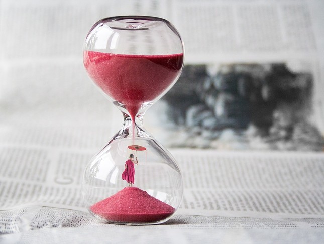 hourglass.jpg
