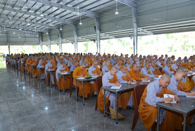 Khoa tu ngay 25-6 (3).JPG