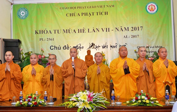 Gần 300 bạn trẻ về chùa Phật Tích tu 5 ngày ảnh 1 Gần 300 bạn trẻ về chùa Phật Tích tu 5 ngày ảnh 1