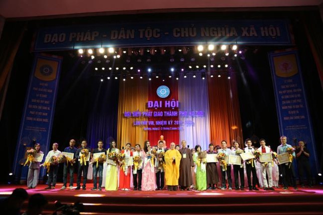 Đêm nghệ thuật chào mừng Đại hội PG TP.Hà Nội ảnh 3 demnhac 1.jpg