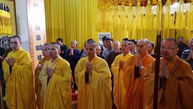 Nam Định: Lễ nhập kim quan HT.Thích Hạnh Nghiêm ảnh 4 a nhap quan 2.jpg