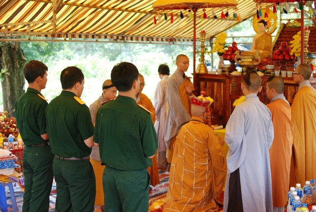 Thêm các hoạt động cầu siêu liệt sĩ nhân ngày 27-7 ảnh 4 a causieu.jpg