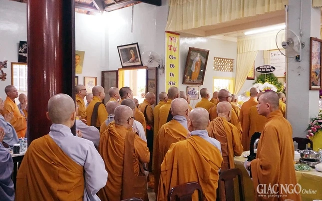 TP.HCM: Lễ Đại tường cố NT.Thích nữ Huyền Huệ ảnh 5 AAA (9).JPG