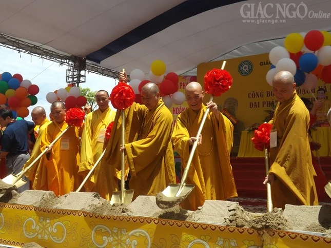 Bổ nhiệm trụ trì, khởi công phục dựng chùa Phúc Lạc ảnh 5 DSCF1493.JPG