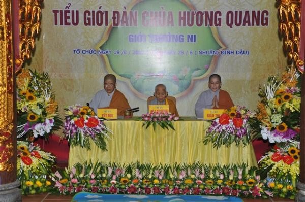 Truyền giới cho giới tử Đại giới đàn Chính Hòa ảnh 3 thanh-hoa-dai-gioi-dan-chinh-hoa-nam-2017-chinh-thuc-truyen-gioi-12_jpg_1503151409.jpg