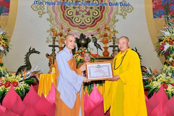 Truyền giới cho giới tử Đại giới đàn Chính Hòa ảnh 8 thanh-hoa-dai-gioi-dan-chinh-hoa-nam-2017-chinh-thuc-truyen-gioi-18_jpg_1503151455.jpg