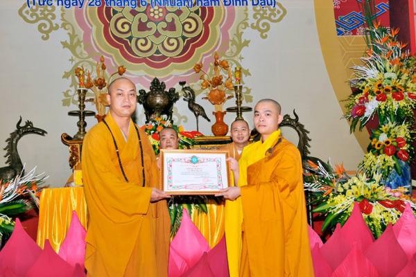Truyền giới cho giới tử Đại giới đàn Chính Hòa ảnh 7 thanh-hoa-dai-gioi-dan-chinh-hoa-nam-2017-chinh-thuc-truyen-gioi-20_jpg_1503151455.jpg