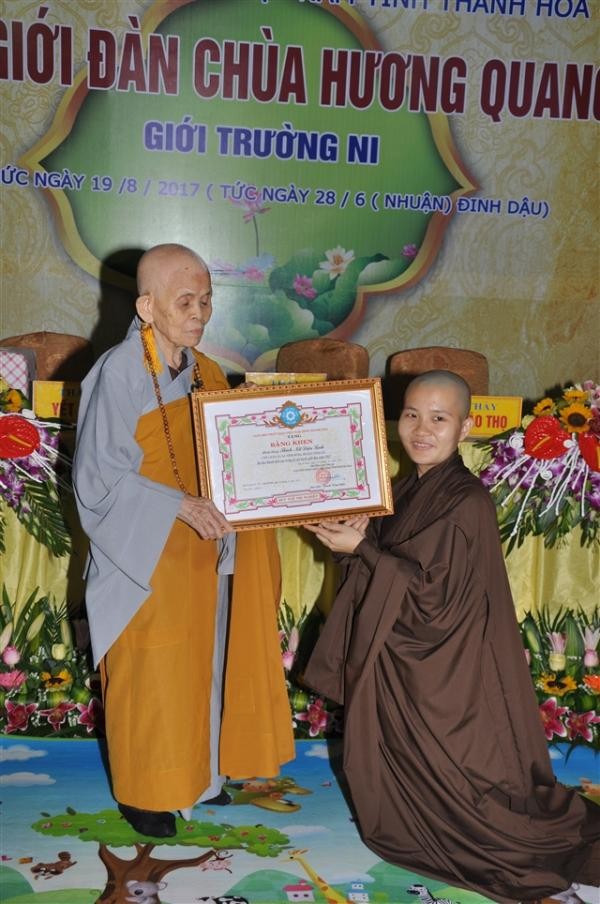 Truyền giới cho giới tử Đại giới đàn Chính Hòa ảnh 9 thanh-hoa-dai-gioi-dan-chinh-hoa-nam-2017-chinh-thuc-truyen-gioi-6_jpg_1503151409.jpg