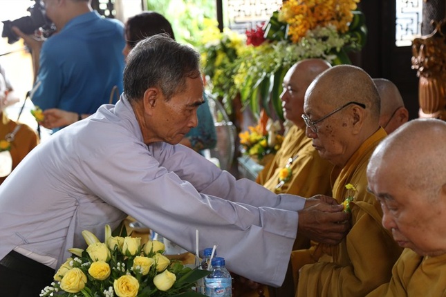 Trường hạ chùa Pháp Võ tổ chức lễ tạ pháp, dâng y ảnh 2 a pvo4.jpg