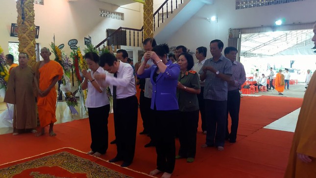Lễ nhập kim quan Trưởng lão HT.Danh Nhưỡng ảnh 6 TinhUyKg.jpg