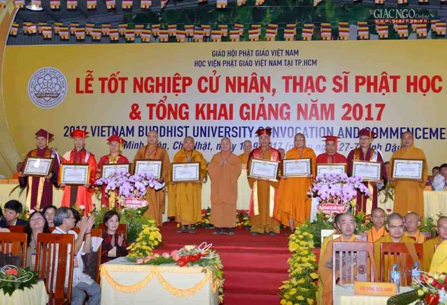 Tot nghiep (23).jpg