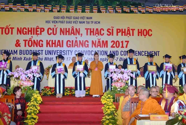 Tot nghiep (26).jpg
