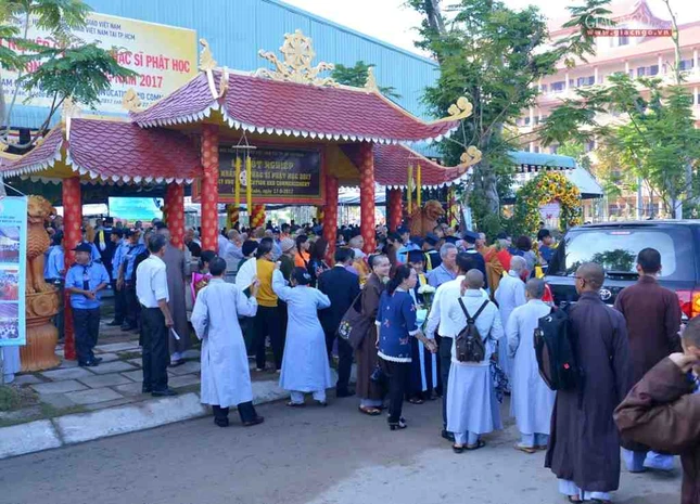 Tot nghiep (3).jpg