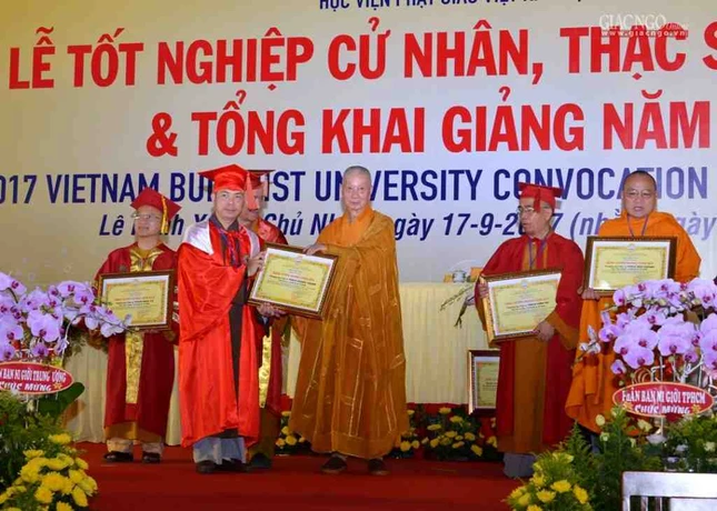 Tot nghiep (30).jpg