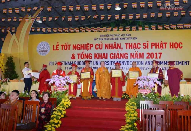 Tot nghiep (31).jpg