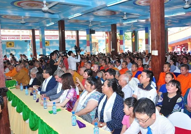 toan canh hoi truong 2.jpg