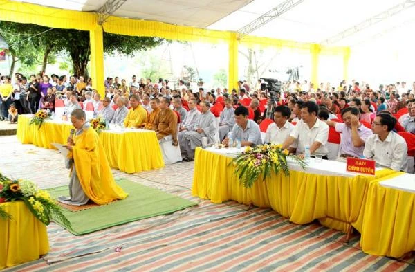 le-bo-nhiem-tru-tri-va-duc-chuong-chua-thanh-van-ha-trung-24_jpg_1506913697.jpg