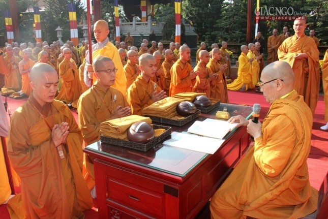Tấn đàn Tỳ-kheo, chư Ni cầu Chánh pháp ảnh 6 1 a gioidan35.jpg