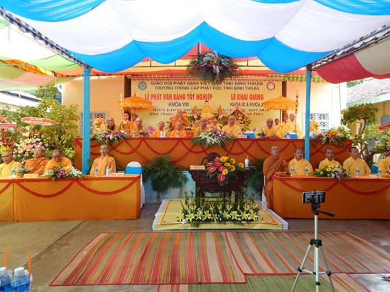 2- Chu Ton Duc chung minh.jpg