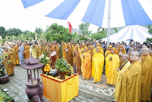 Cung tống kim quan HT.Thích Trí Tâm nhập bảo tháp ảnh 13 1__14__130777030_jpg.jpg