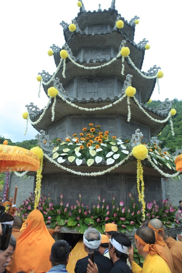 Cung tống kim quan HT.Thích Trí Tâm nhập bảo tháp ảnh 12 1__15__107879172_jpg.jpg