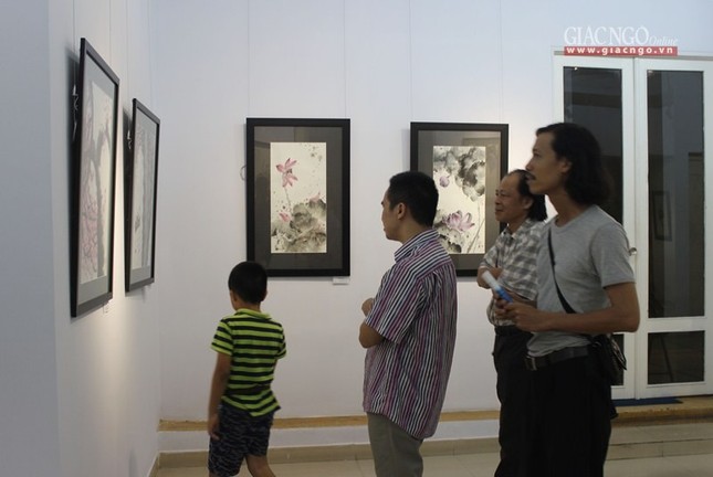 Triển lãm tranh thơ thiền của một Phật tử trẻ ảnh 3 a baotran.jpg