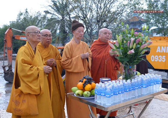 Di doi tuong Phat Co Don (2).jpg