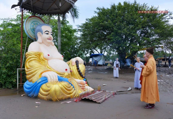 Di doi tuong Phat Co Don (4).jpg