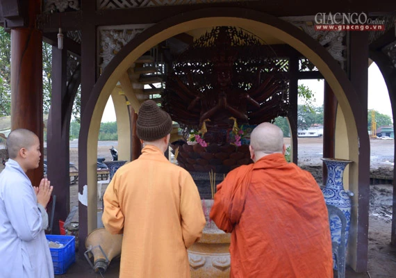 Di doi tuong Phat Co Don (4a).jpg