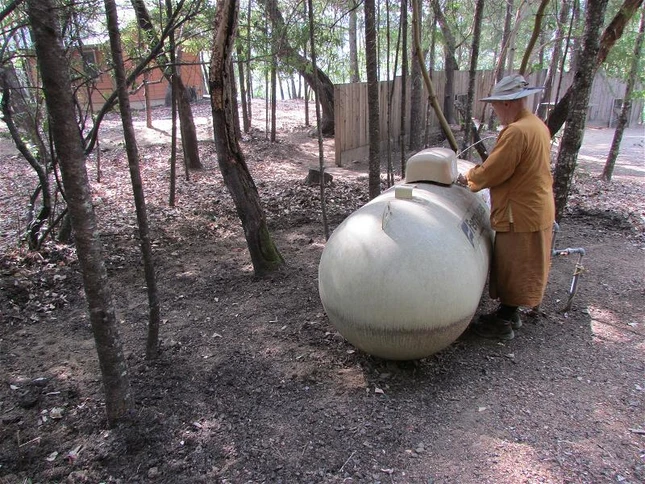 Amonasteryburn (2).jpg